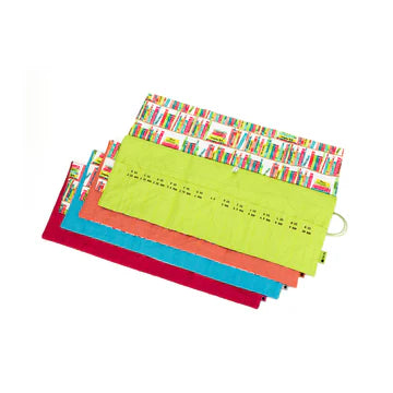 Della Q Crochet Roll Case