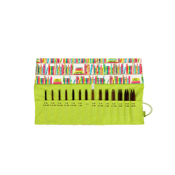 Della Q Crochet Roll Case