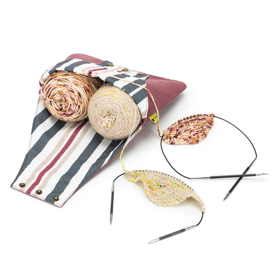 Della Q Nora Wrist Bag